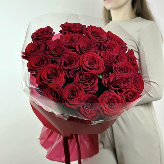 Изысканный букет из 25 красных роз