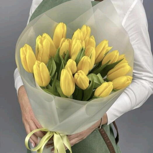 Букет желтых тюльпанов