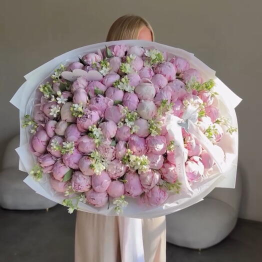 Peonies   matthiola bouquet