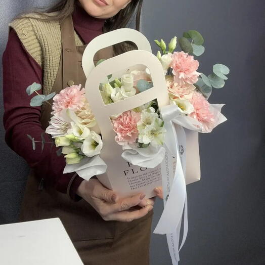 Цветы в сумочке 🌸 с эустомой