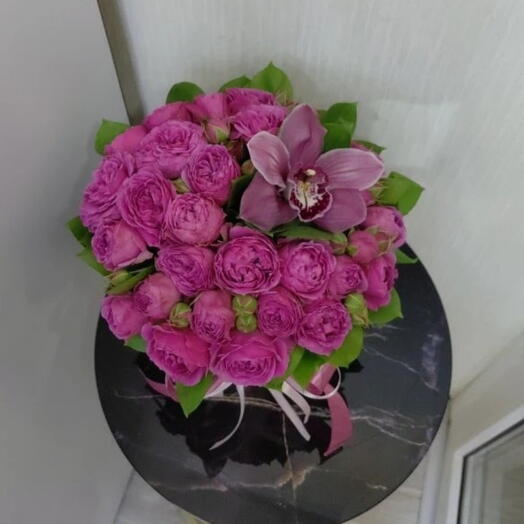 Розовая бабочка