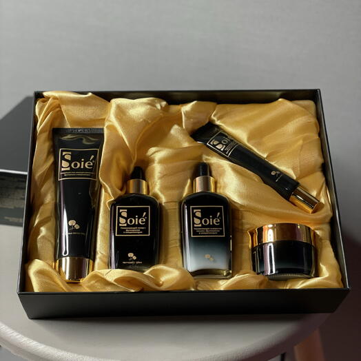 Подарочный набор косметики Soie