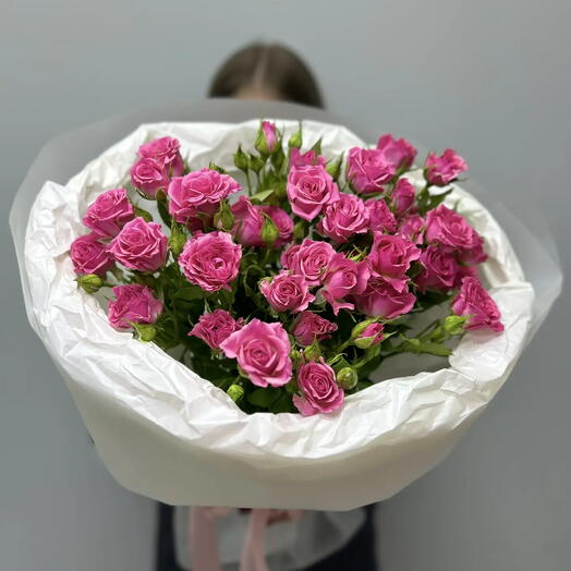 Букет из кустовых роз