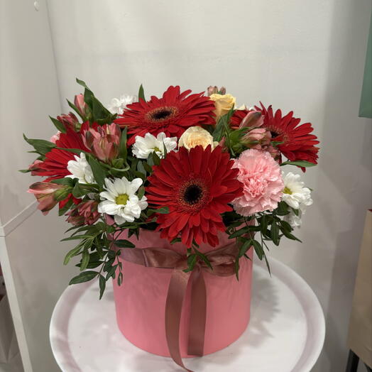 Цветы в коробке для выпускного