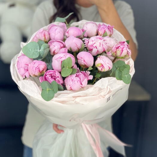 17 пионов с эвкалиптом 💕