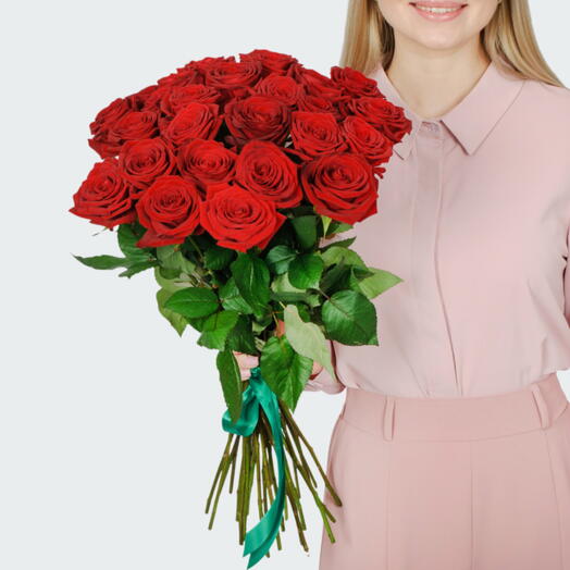 Букет из 25 красных роз Ред Наоми