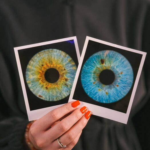 Подарочный сертификат на парное фото радужки глаза в формате Polaroid