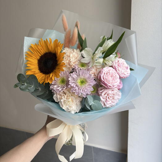 Дофаминовый букет с подсолнухом (на воде и в коробочке)