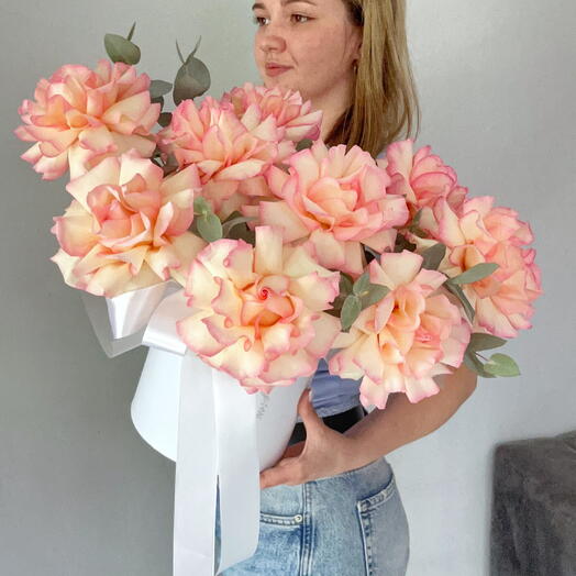 Розы эспиранса в коробке