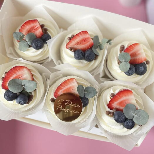 Подарочный набор шоколадных капкейков с кремом чиз 🧁с ягодами (клубника,голубика) в наборе (6шт)