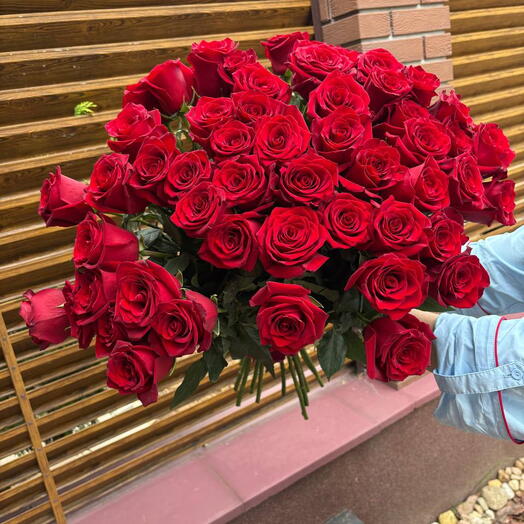 Букет из 55 красных роз