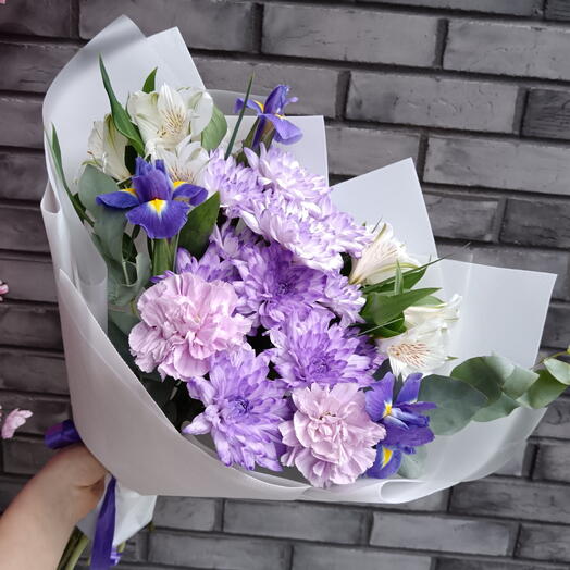 Нежный букет с ирисами💜
