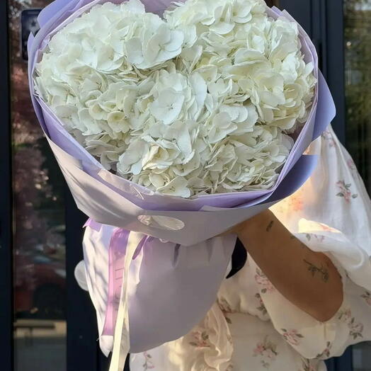 Авторский монобукет Mouse Flowers:Гортензия