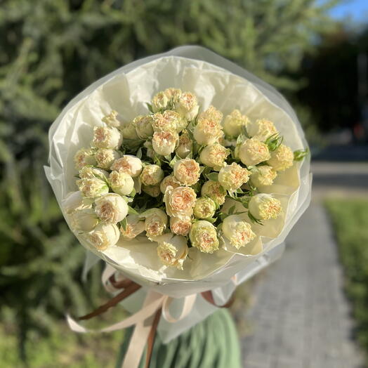 Букет 9 кустовых веток Саммер Роуз