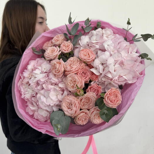 Прекрасный сборный букет в оформлении 🎀