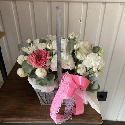 Цветочная композиция в корзинке 💐