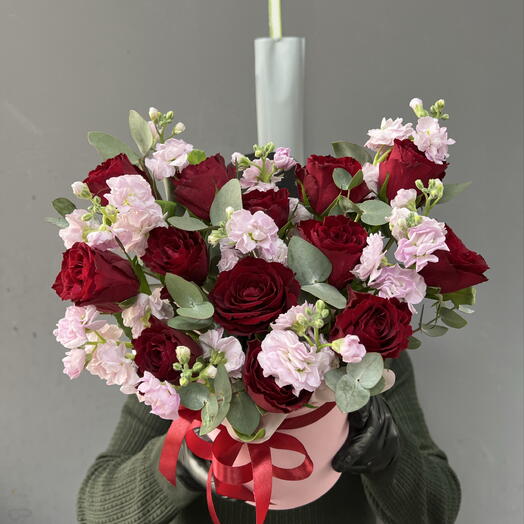 Красные Розы и Розовая Маттиола 🌹