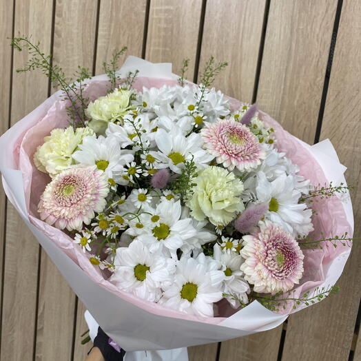 Нежный букет с Герберами, Ромашками и Диантусами🌸