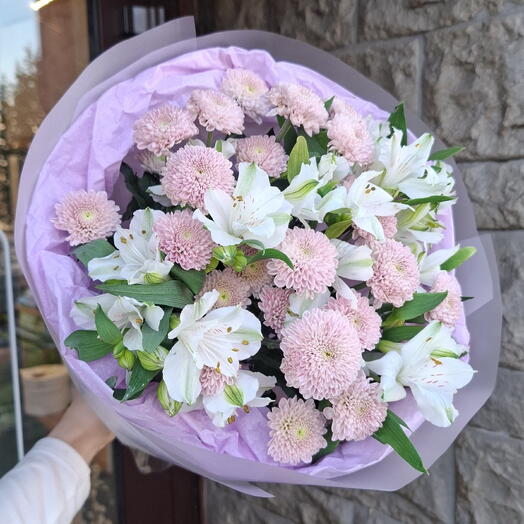 Стойкий букет в лавандовых оттенках 035