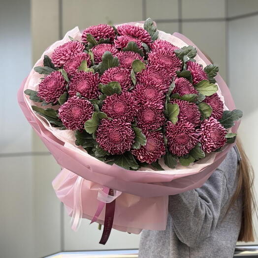 Букет Кураж из 25 хризантем сорта бигуди