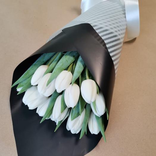 Корпоративные букеты из 15 белых тюльпанов