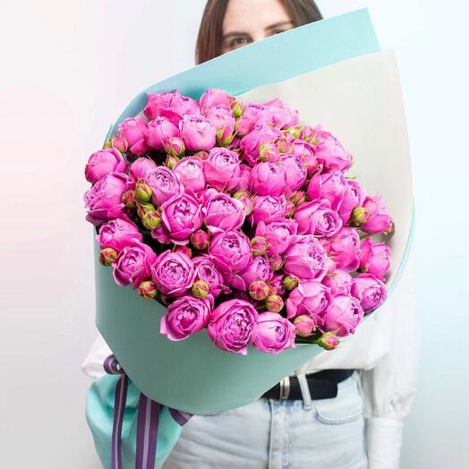 Un ramo de 19 rosas en forma de peonía de Misty Bubbles