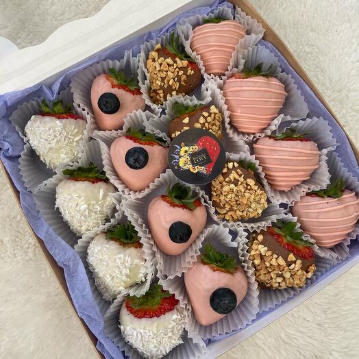 Chocolate Covered Strawberry Set