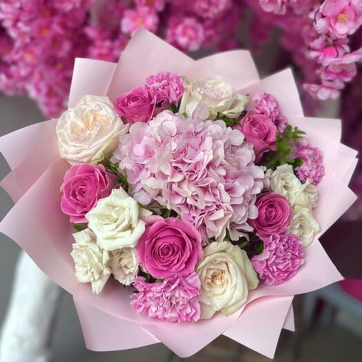 Ramo de hortensias Rosadas y rosas Rosadas
