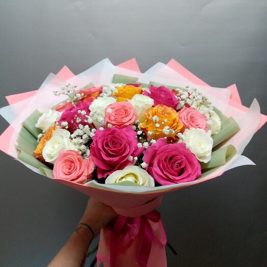 Ramo de rosas brillantes