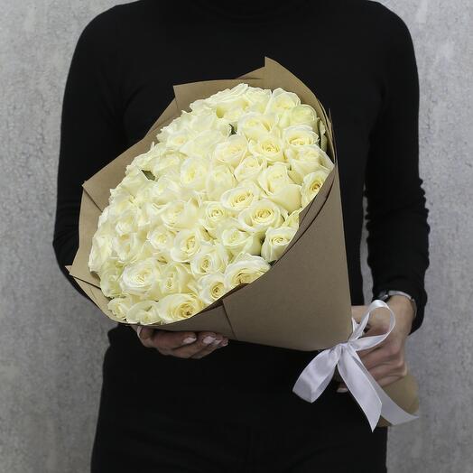 51 white Avalanche roses 40 cm in kraft paper
