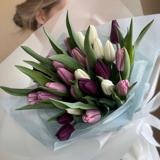Букет из тюльпанов красивый микс