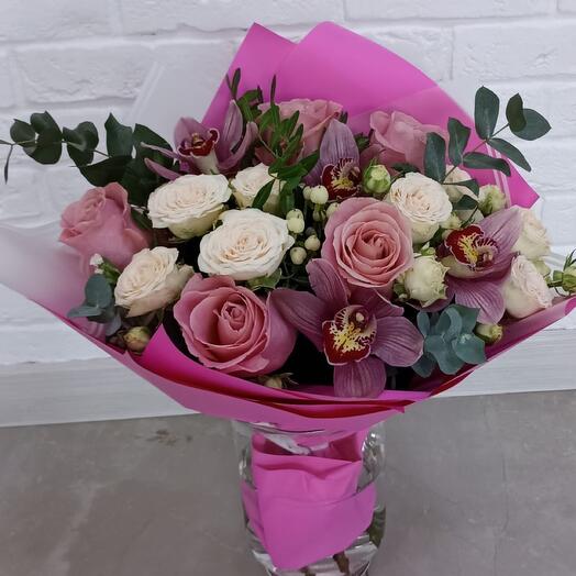 Букет с орхидеями 🌸