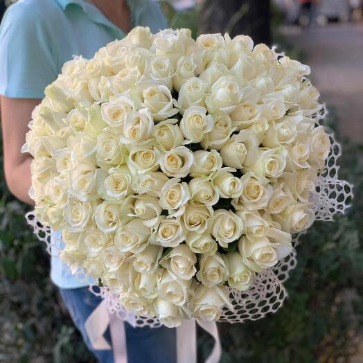 101 white roses