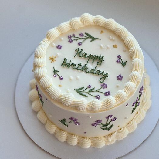 Торт на день рождения с цветами и рюшами 💖