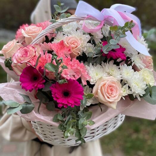 Корзина с цветами❣️