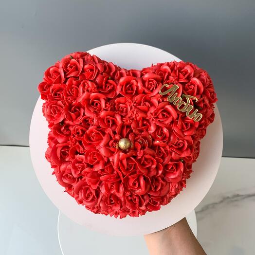 Торт «медведь из роз», Красные розы