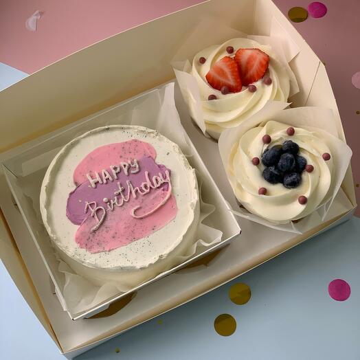 Conjunto de pastel de Bento y 2 cupcakes