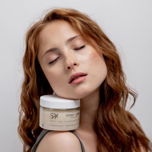 Антицеллюлитный скраб для тела с Английской солью COCONUT+CREAM