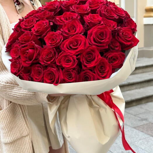 BOUQUET OF 50 RED ROSES