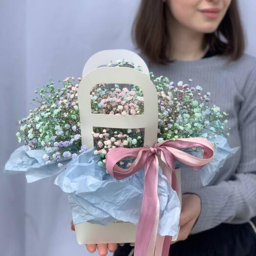 Цветы в коробке гипсофила в коробке