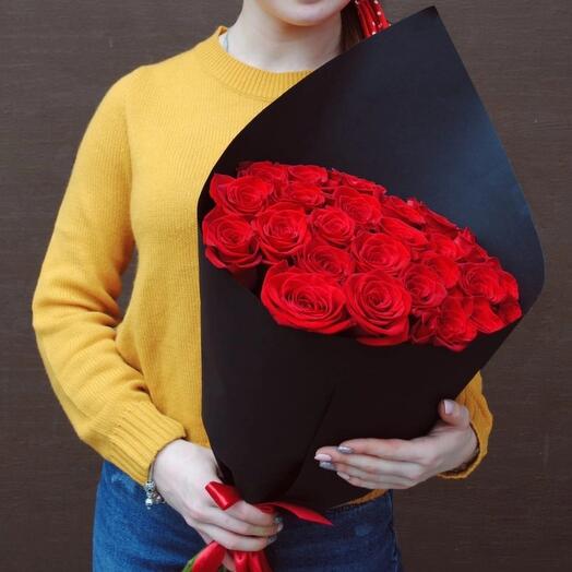 Букет из 25 красных роз