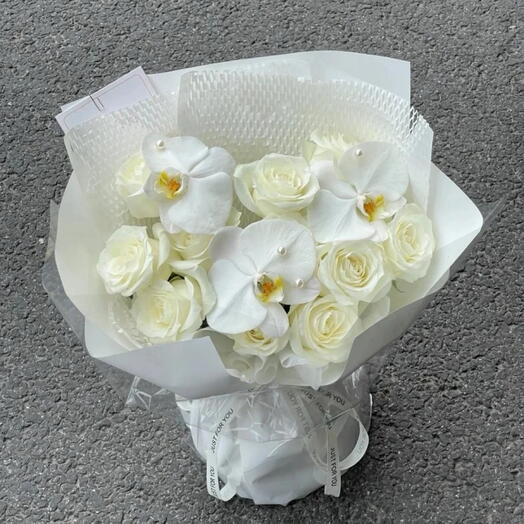 White roses with Orchid