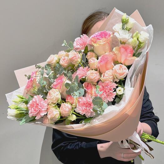 The author's bouquet | Peony-shaped bush rose | Ecuadorian rose | Kenyan rose | Eustoma | Dianthus | eucalyptus