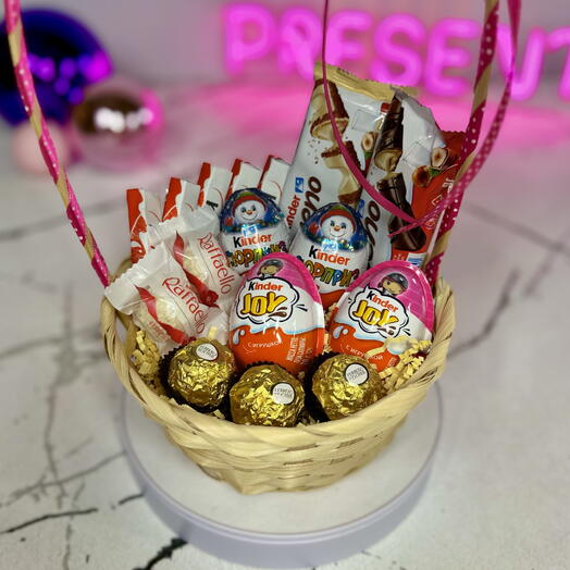 Корзина с Киндерами