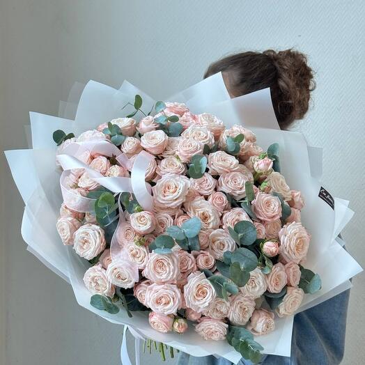 Bouquet of bushy peony-shaped roses