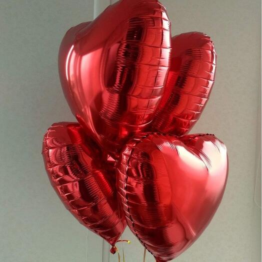 Un Montón De Corazones Rojos