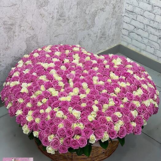 Корзина с цветами 1001 Роза