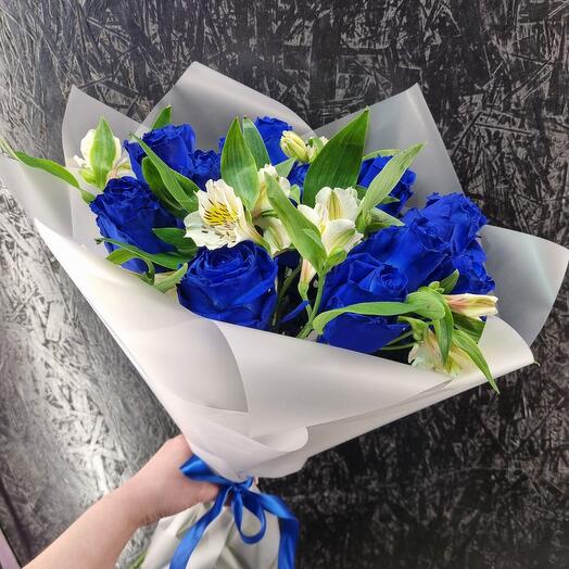 Ramo con rosas azules