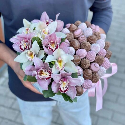 Орхидеи в коробке сердце ♥️