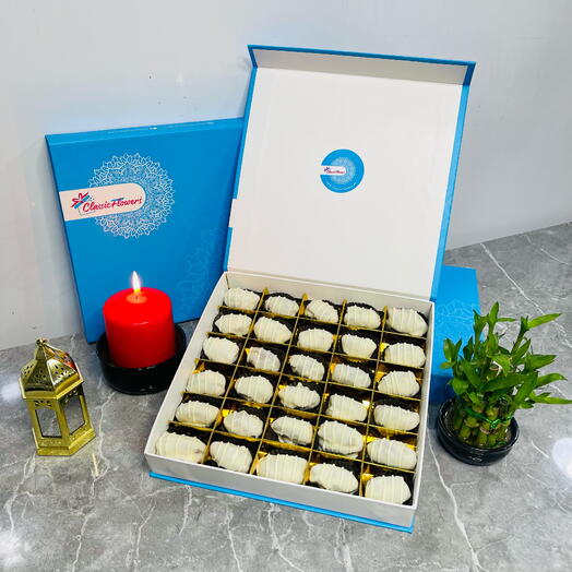 30pcs White Chocolate Dates with Almond